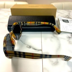 Burberry glasses unisex